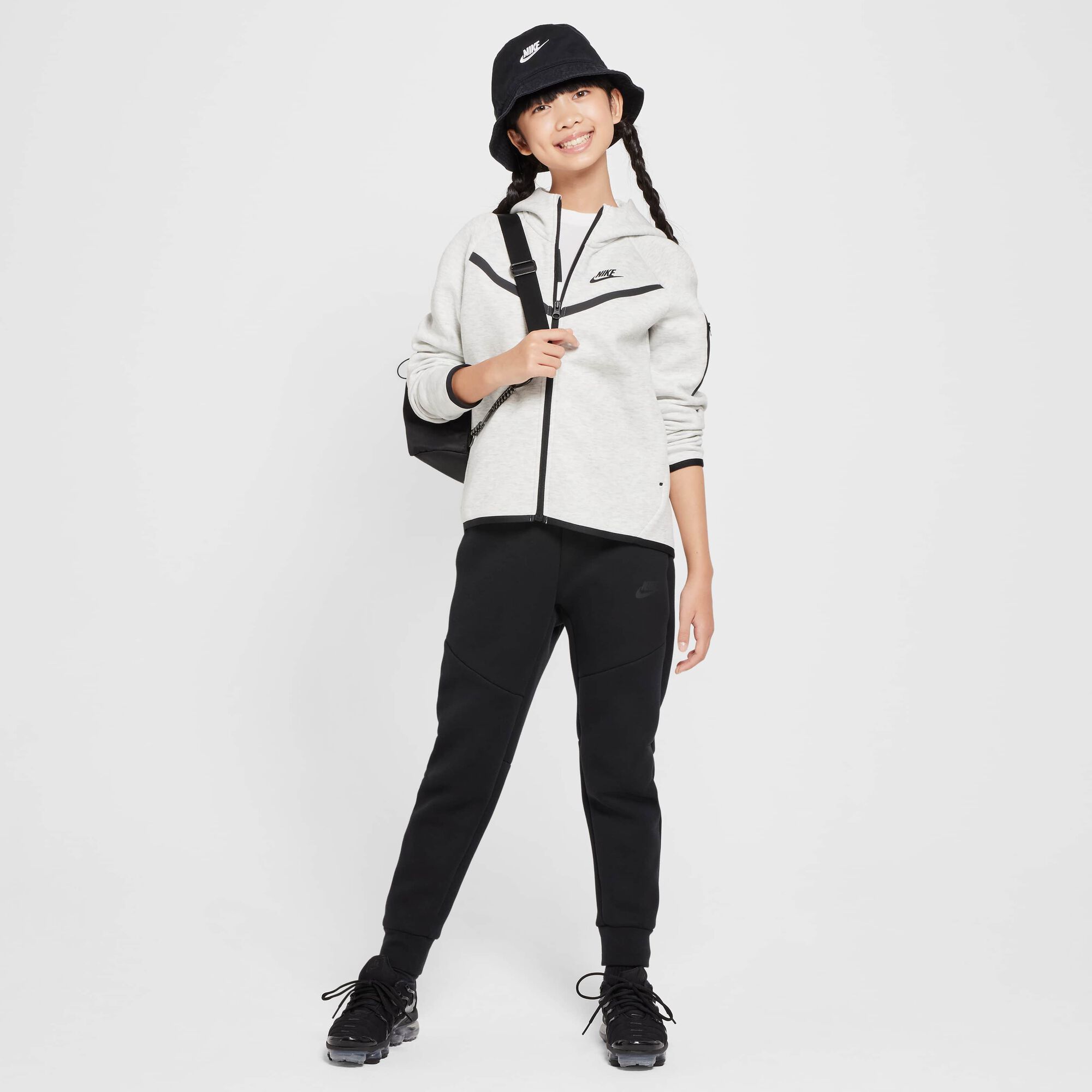 Image of Детски Суитшърт NIKE G NSW TCH FLC HD FZ LS - PD